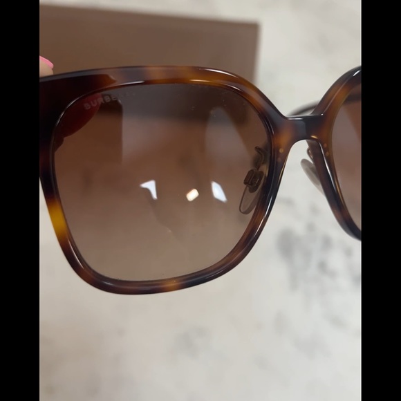 NWOT - Burberry Tortoise Sunglasses main image 6